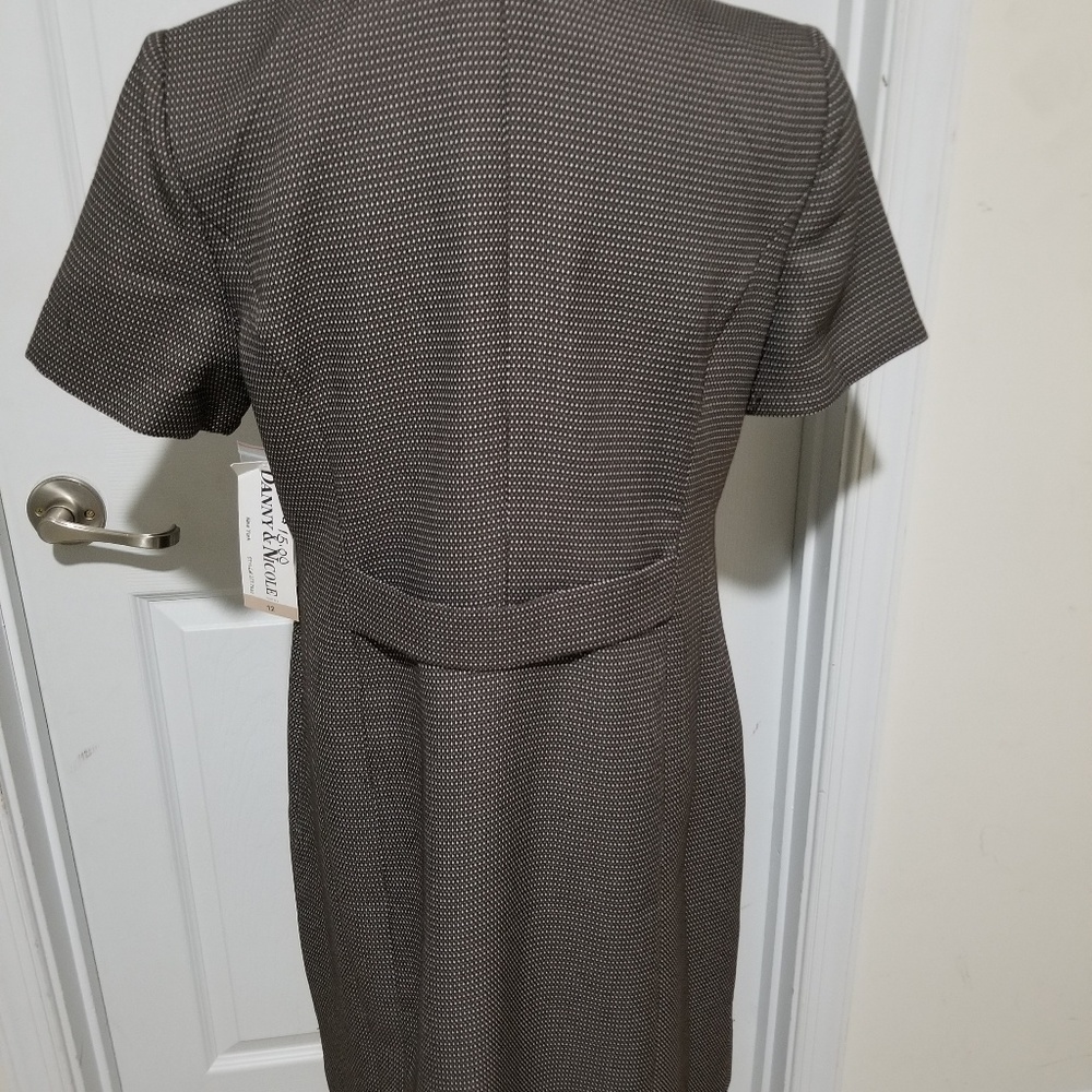 Dress - Picture 3 of 7